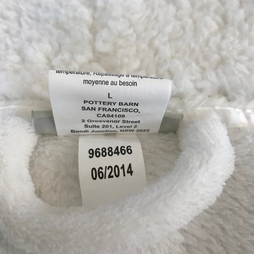 Pottery Barn Robe - Picture 6 of 8